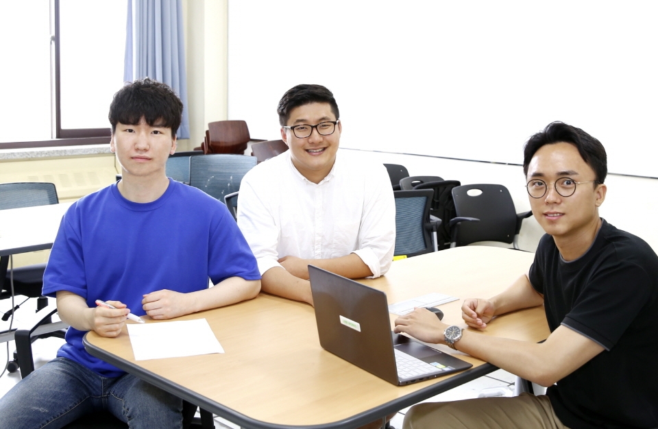 (사진 왼쪽부터) 강진호, 박민규, 김종현씨