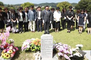 구본영 천안시장, 일본군 위안부 피해자 묘역 참배